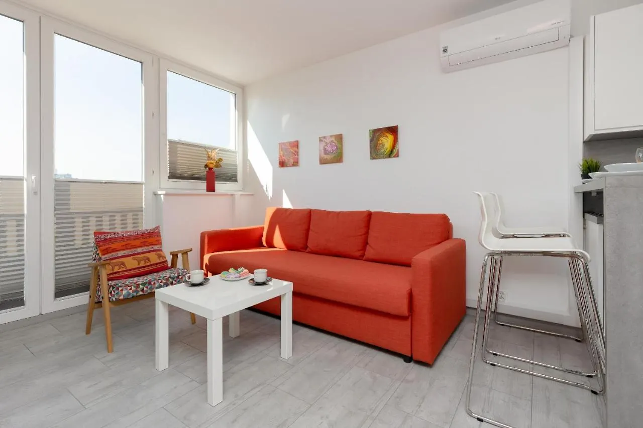 Chlodna Apartments With A City View Wola By Noclegi Renters Warschau