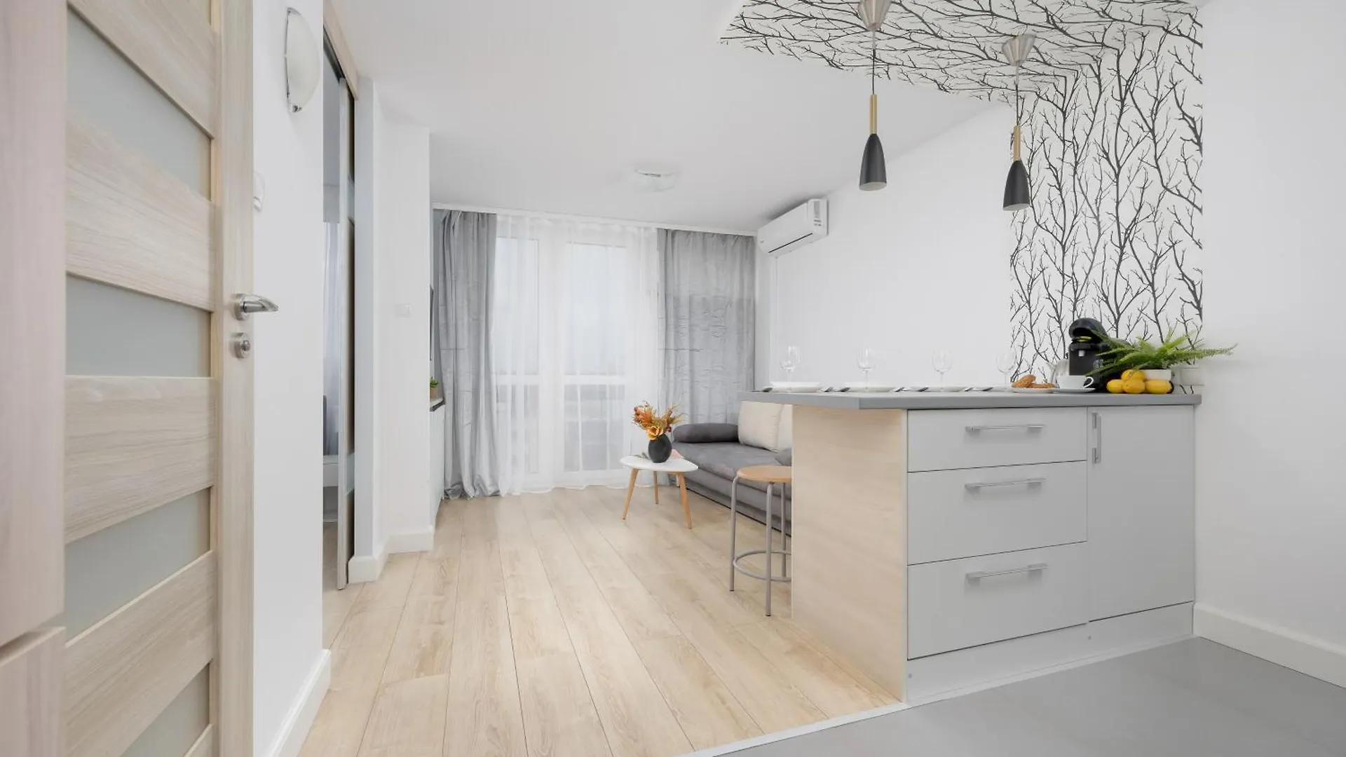 Chlodna Apartments With A City View Wola By Noclegi Renters Warschau