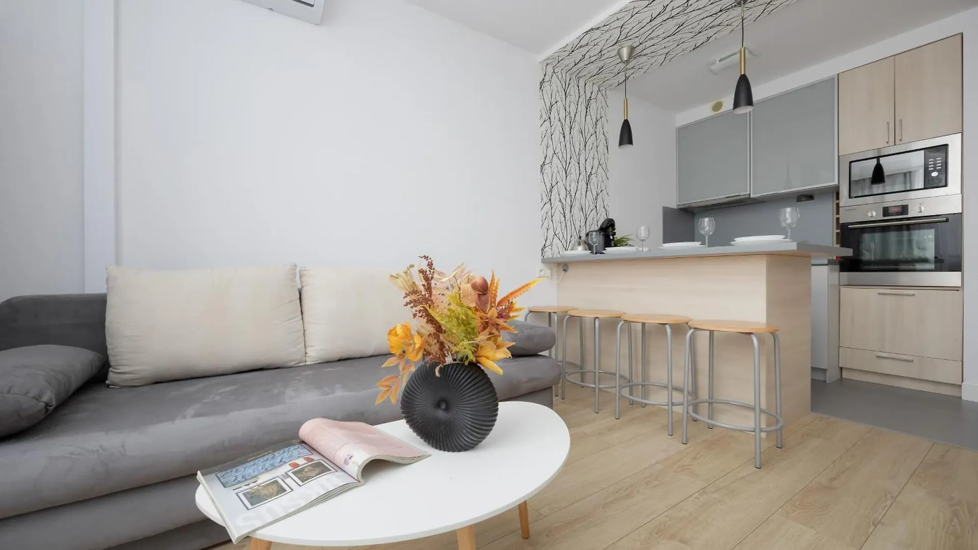 Chlodna Apartments With A City View Wola By Noclegi Renters Warschau Polen