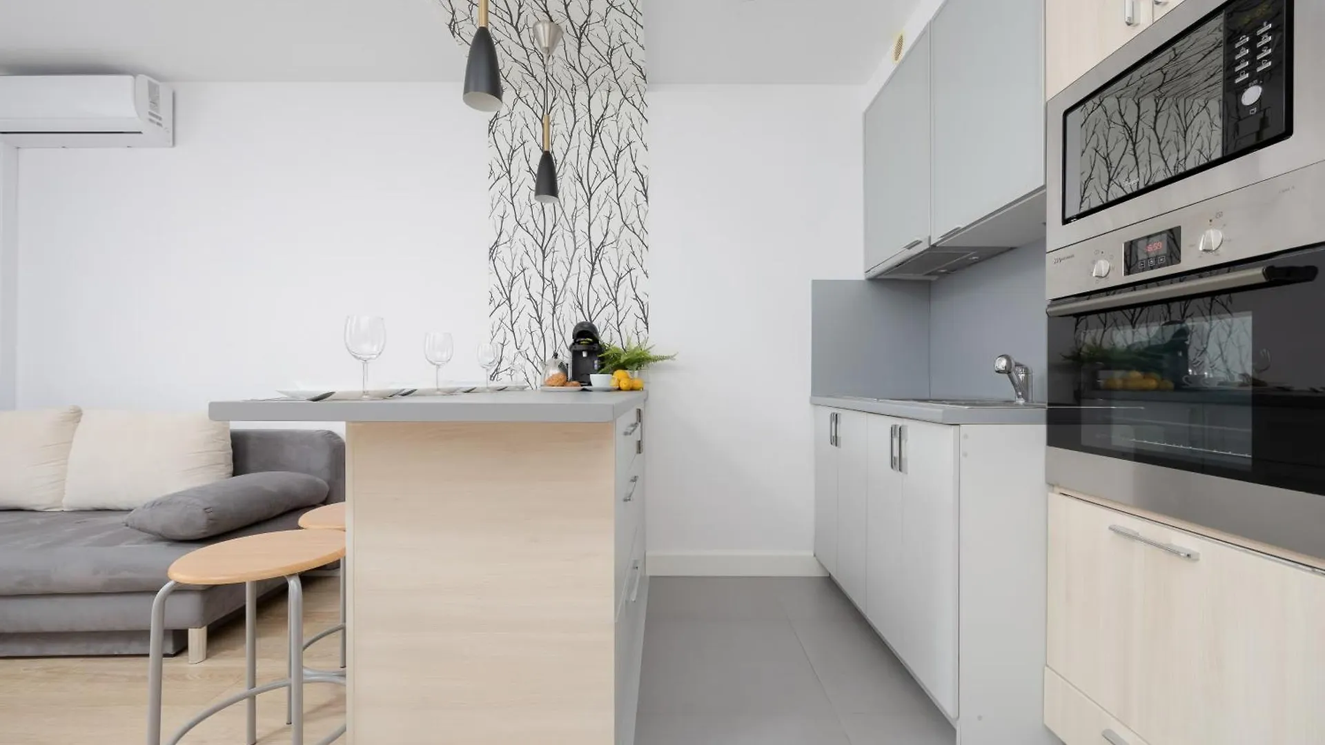 Chlodna Apartments With A City View Wola By Noclegi Renters Warschau