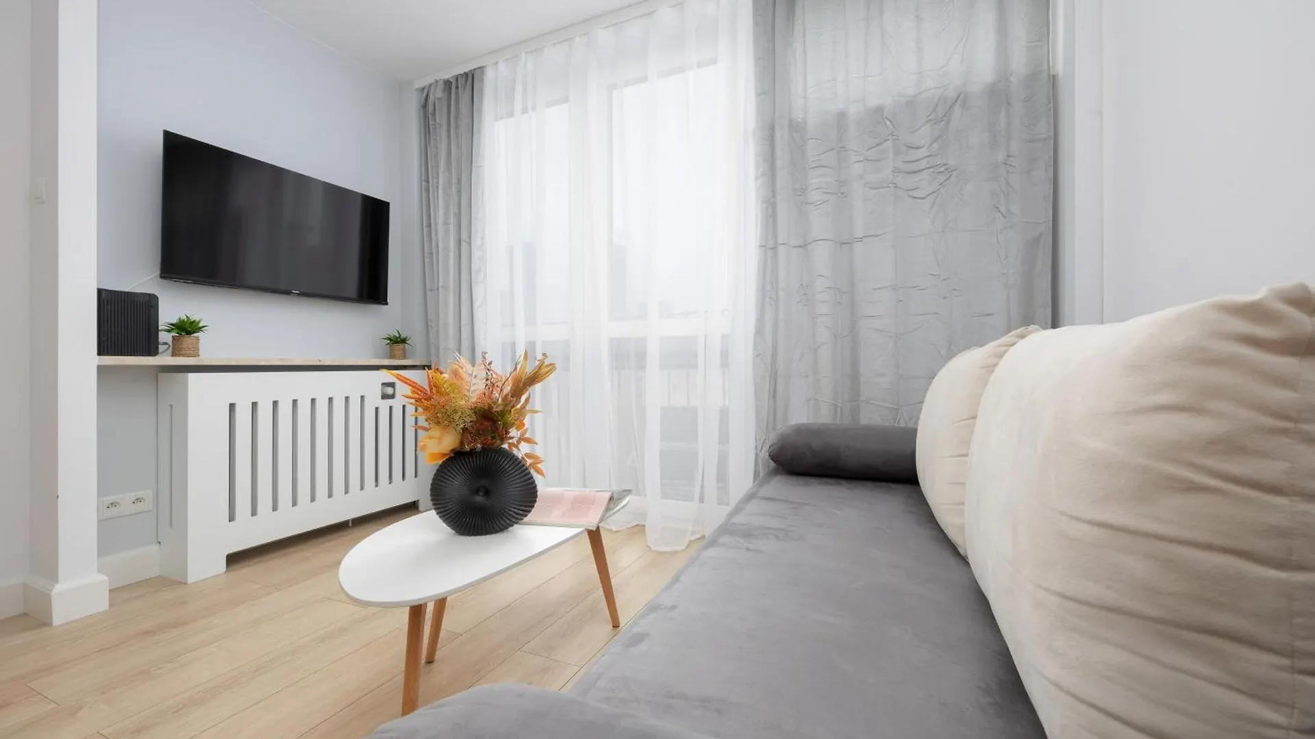 Chlodna Apartments With A City View Wola By Noclegi Renters Warsaw Poland